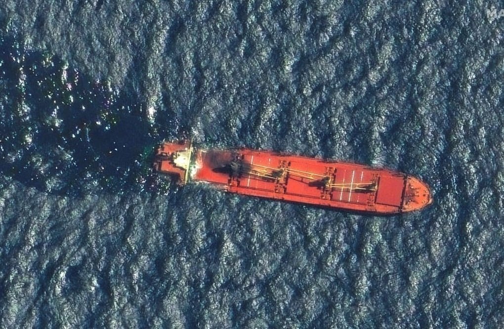 Houthis continuously attack cargo ships in the Red Sea 0